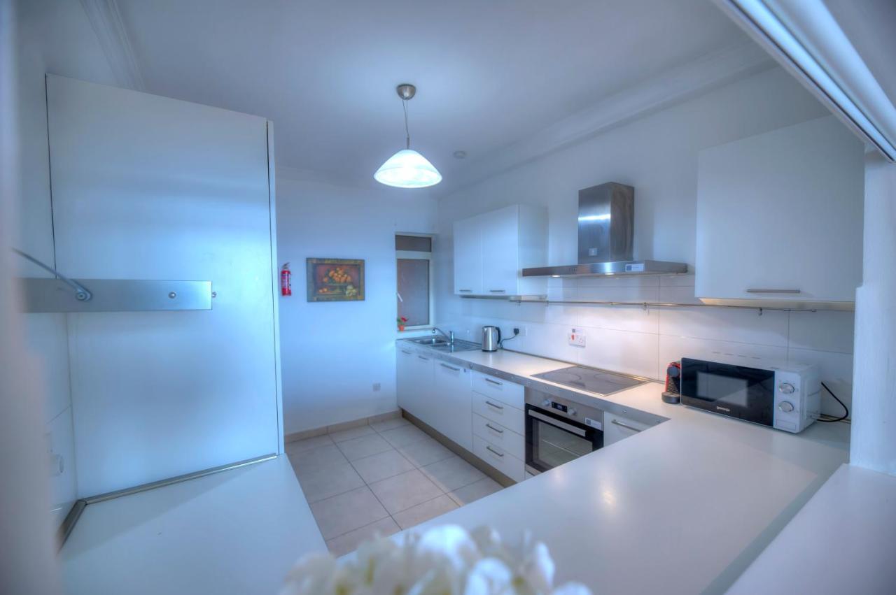 Large Seafront 3 Bedroom In The Heart Of - Mmai1-2 *